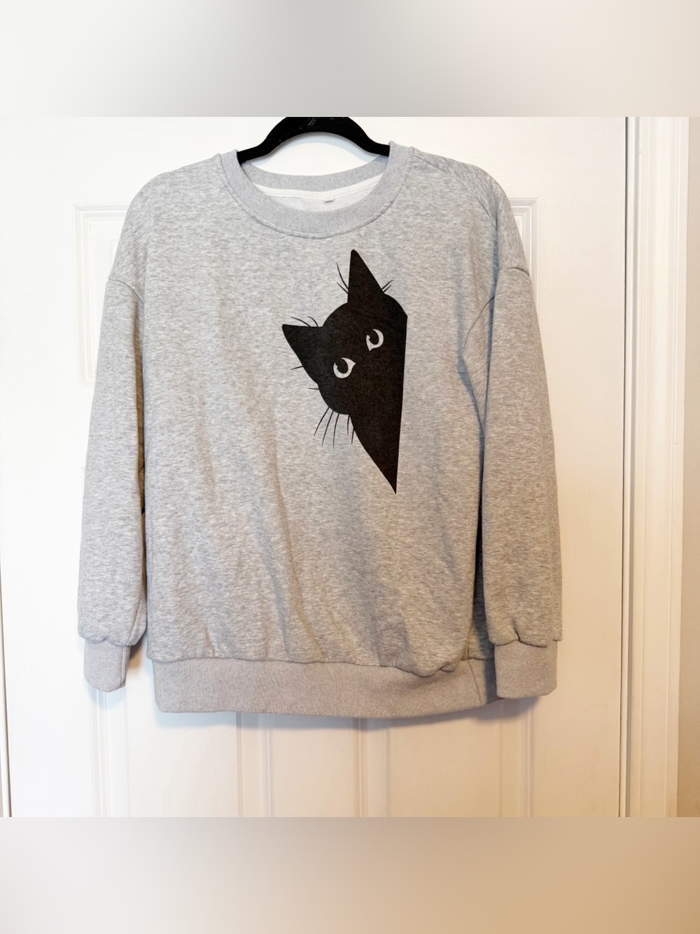 Black cat cozy graphic pullover crewneck.